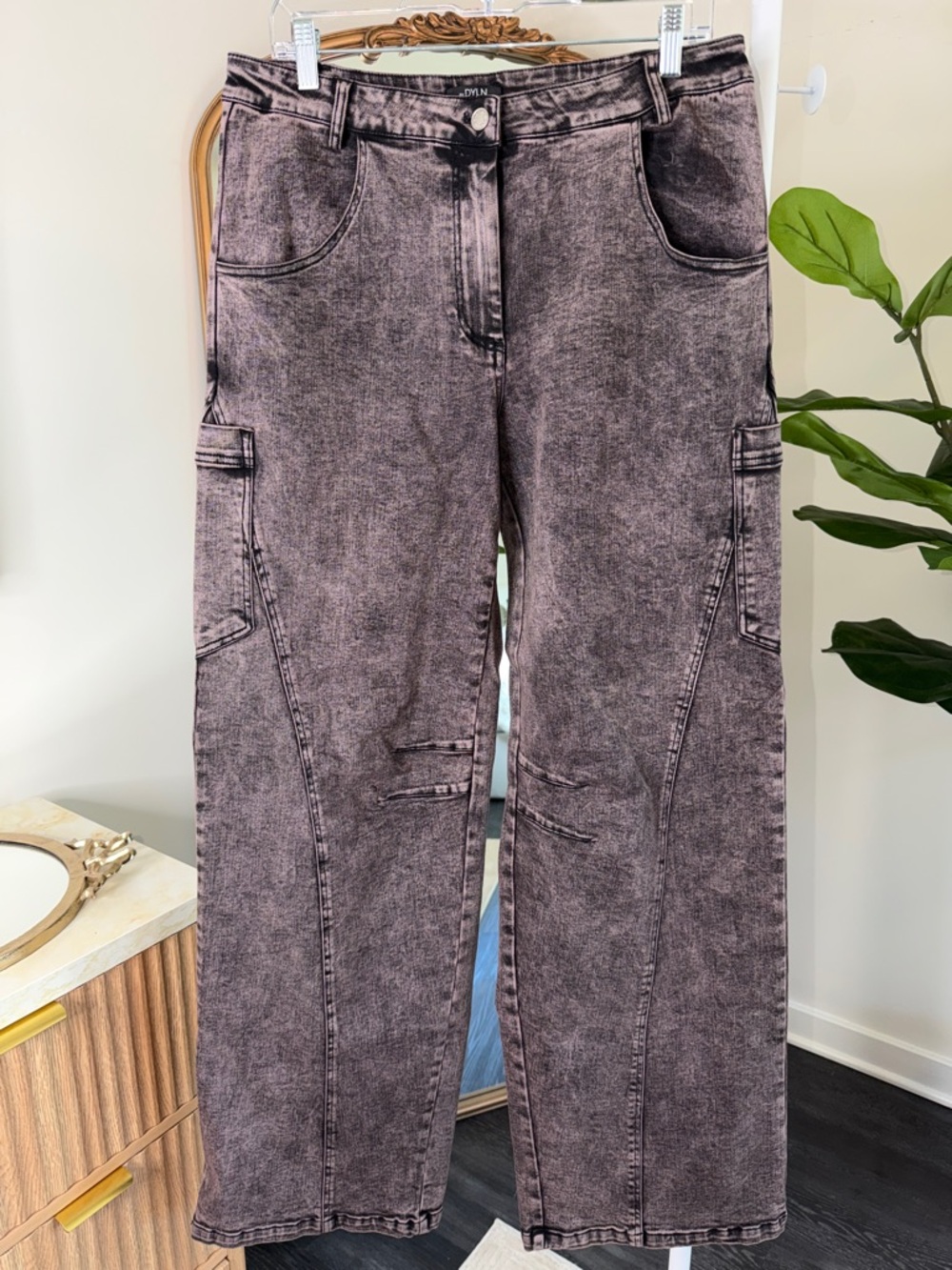 Armen Jeans in Acid Wash by DYLN